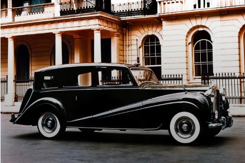 Вся жизнь перед глазами: как менялся самый знаменитый Rolls-Royce 4