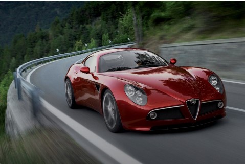 Художник придумал новый Alfa Romeo 4