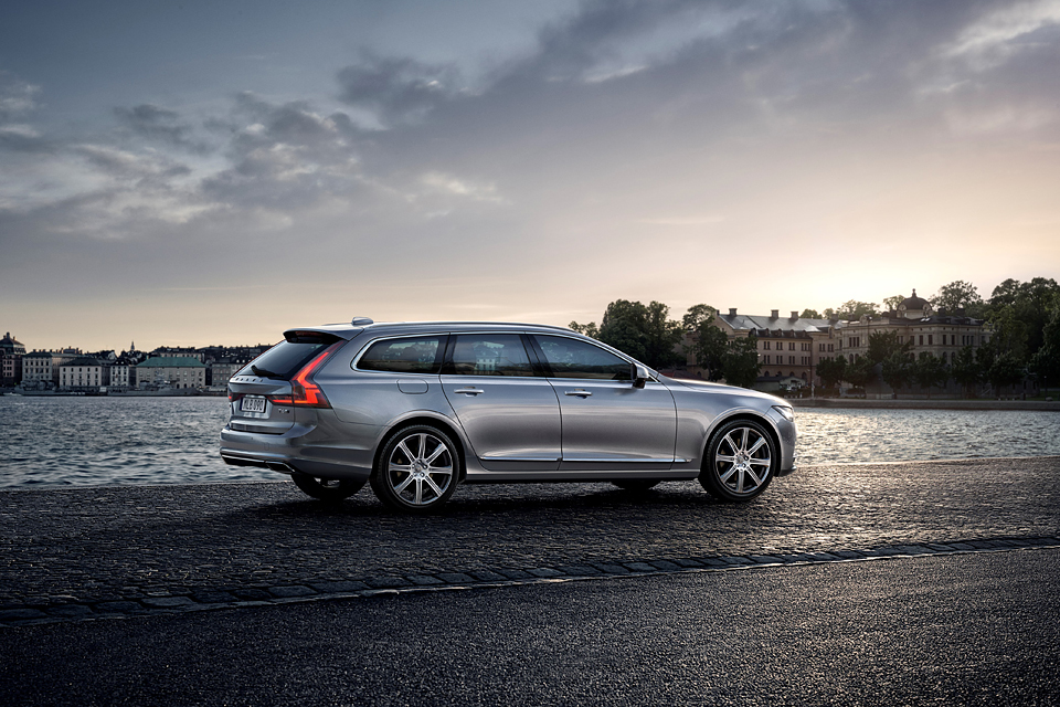 Volvo впервые за 50 лет не стали самыми продаваемыми машинами Швеции 1