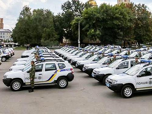Украинская полиция планирует приобрести 150 новых автомобилей Renault 1