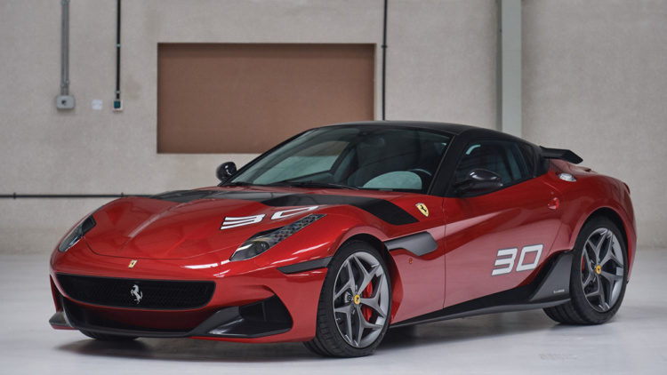 Единственный в мире Ferrari SP30 выставили на продажу 2