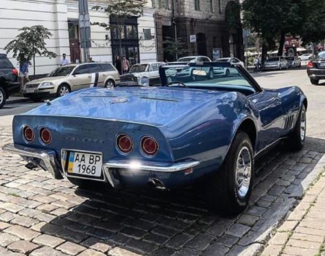 В Украине заметили роскошный Corvette Stingray 1968 года 1