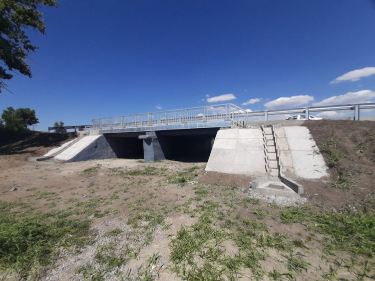 В Запорожской области отремонтировали 64-летний мост на важной трассе 1