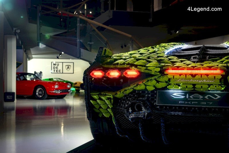 На международной выставке показали Lamborghini Sián FKP 37 2020 из LEGO в масштабе 1:1  4