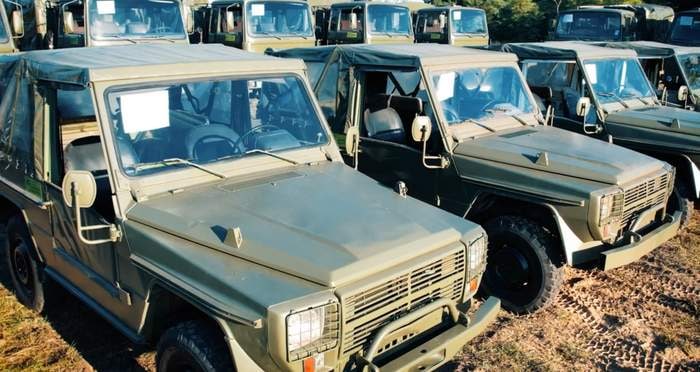 Украинские защитники получили армейские внедорожники Peugeot P4 1