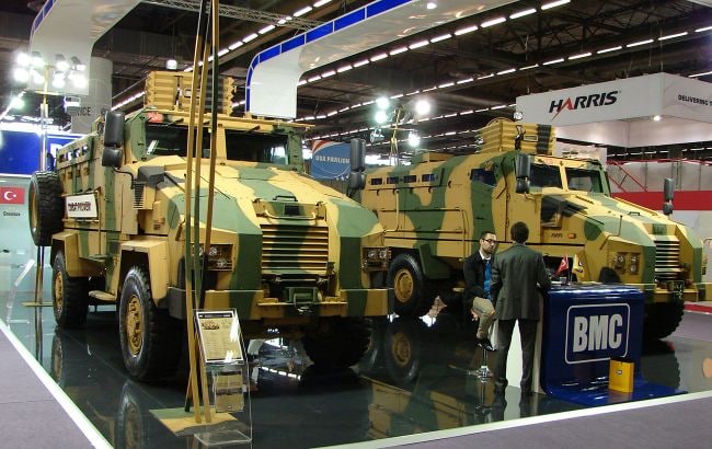 Турция передала Украине 50 тяжелых бронеавтомобилей, - Defense News 1