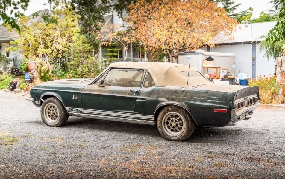 30 лет в сарае: в Калифорнии нашли редкий Ford Mustang стоимостью 125 000 долларов 2