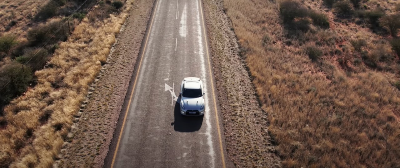 Самый быстрый пенсионер: в ЮАР 75-летний мужчина разогнал 1200-сильный Nissan GT-R до 350 км/ч 1