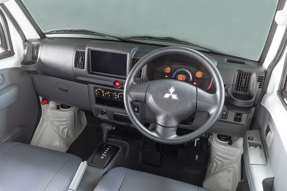Mitsubishi решили вернуть на конвейер модель Minicab MiEV - самый доступный электрокар марки 3