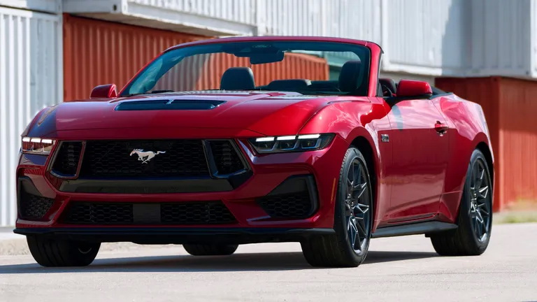Ford снова запускает Mustang: седьмое поколение автомобиля стало более современным 1