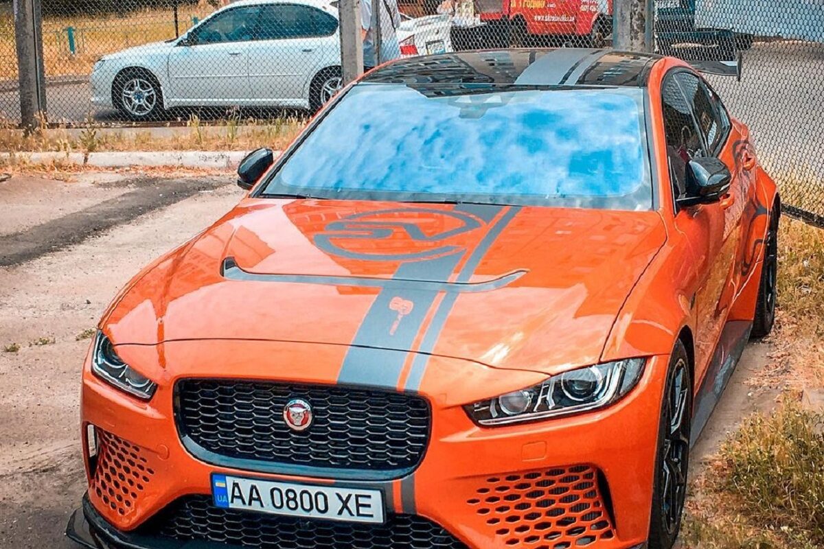 В Украине заметили самый редкий и самый крутой Jaguar современности 1