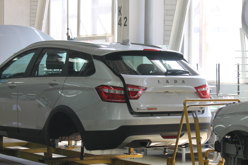 Как на ЗАЗе собирают новые автомобили Renault: экскурсия на производство (фоторепортаж) 5