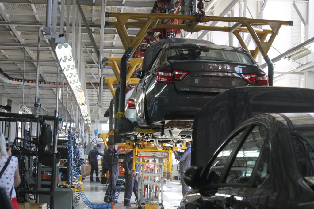 Как на ЗАЗе собирают новые автомобили Renault: экскурсия на производство (фоторепортаж) 6