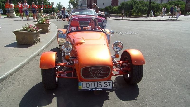 В Одессе создана точная копия легендарного суперкара Lotus 1
