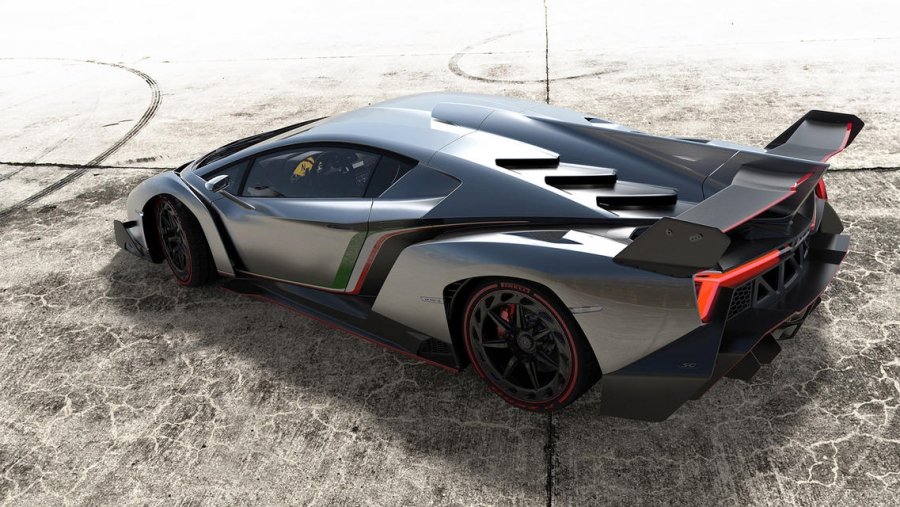 На продажу выставлен второй за месяц суперкар Lamborghini Veneno 2