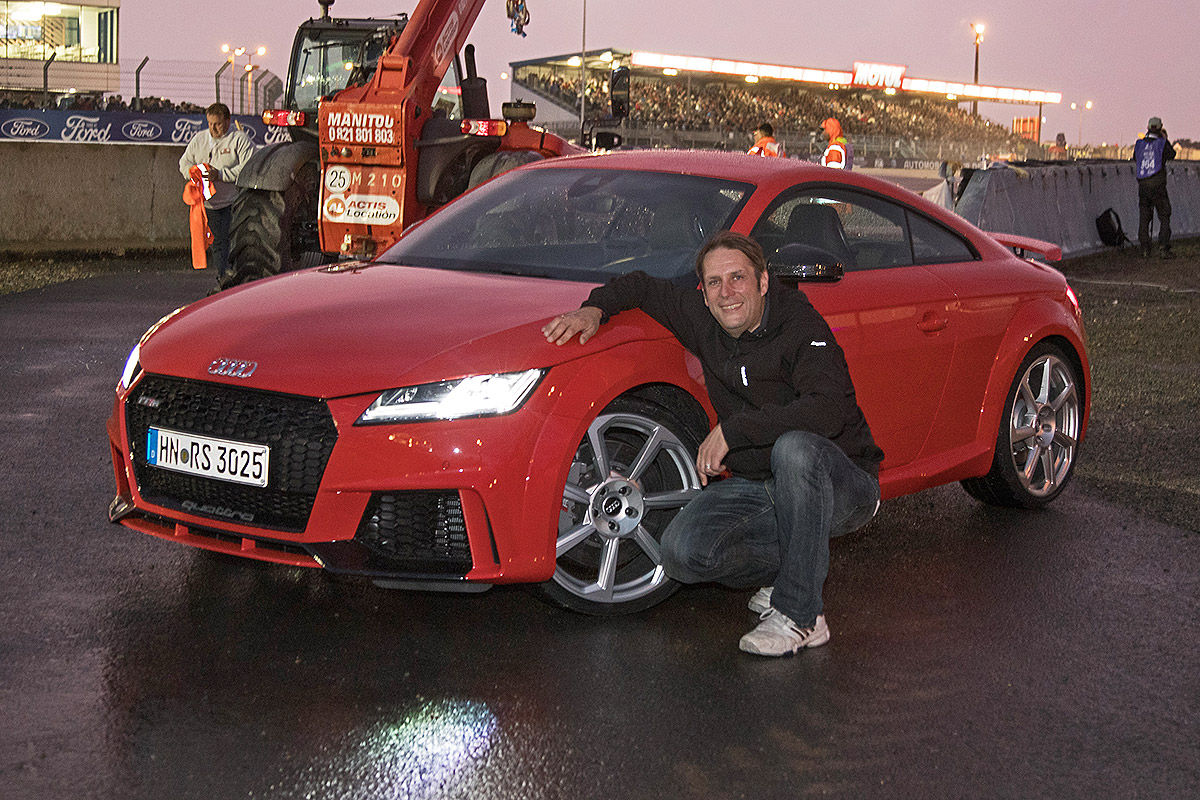 «Превосходя прочих»: тест-драйв Audi TT RS 1