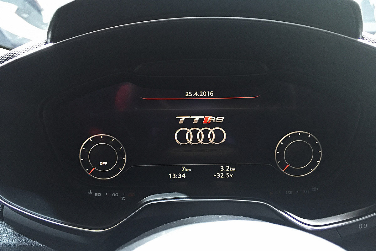 «Превосходя прочих»: тест-драйв Audi TT RS 5