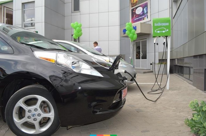 В Украине появляются новые станции подзарядки для электромобилей 1
