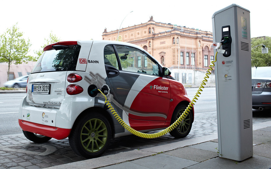 В Германии к 2030 году запретят машины с бензиновыми двигателями 1