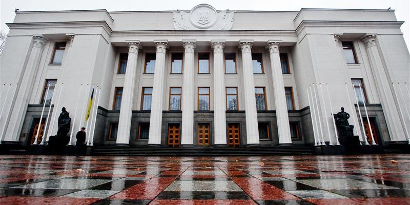 Закон о снижении ввозной пошлины на б/у авто уже на столе Президента 1
