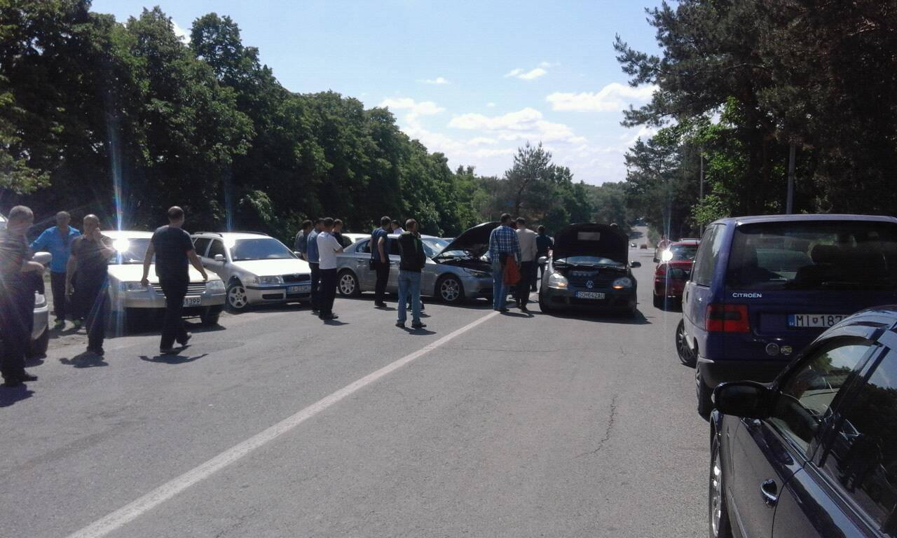 На румынской и словацкой границе автомобилисты заблокировали два пункта пропуска 1