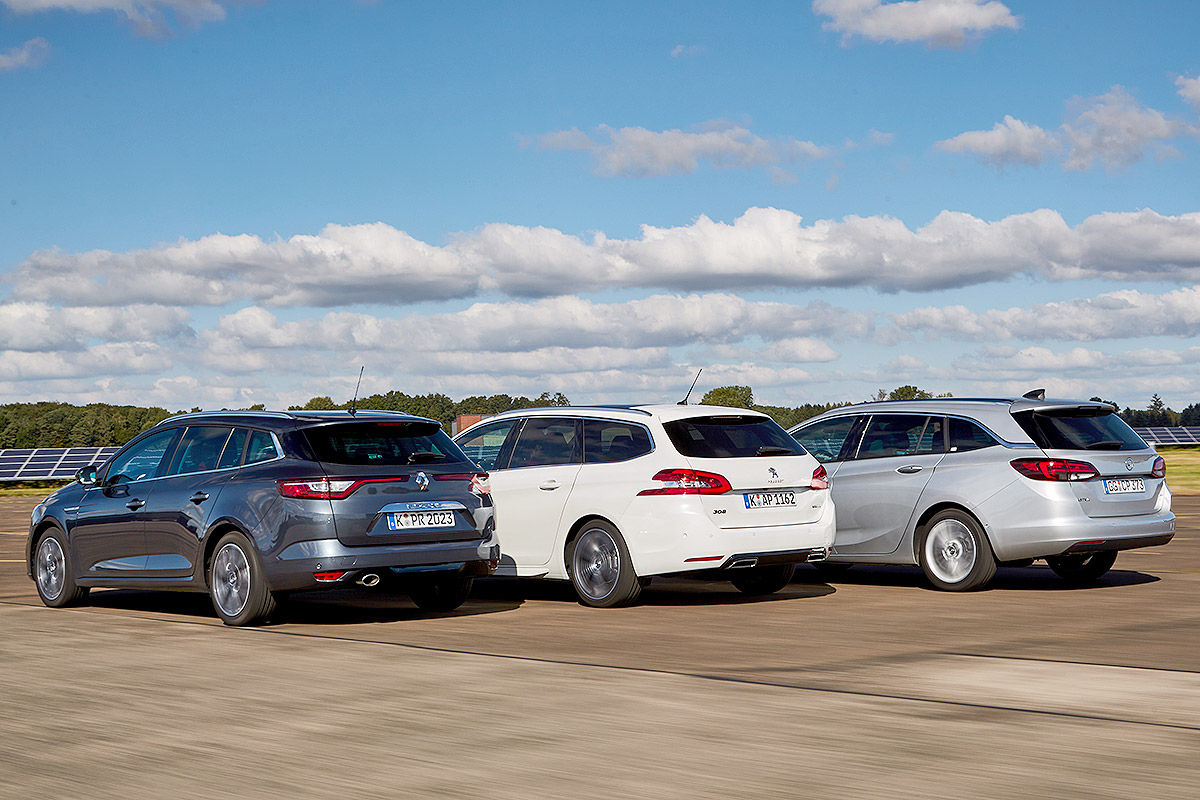 «Битва универсалов»: тест-драйв Opel Astra, Peugeot 308 и Renault 1