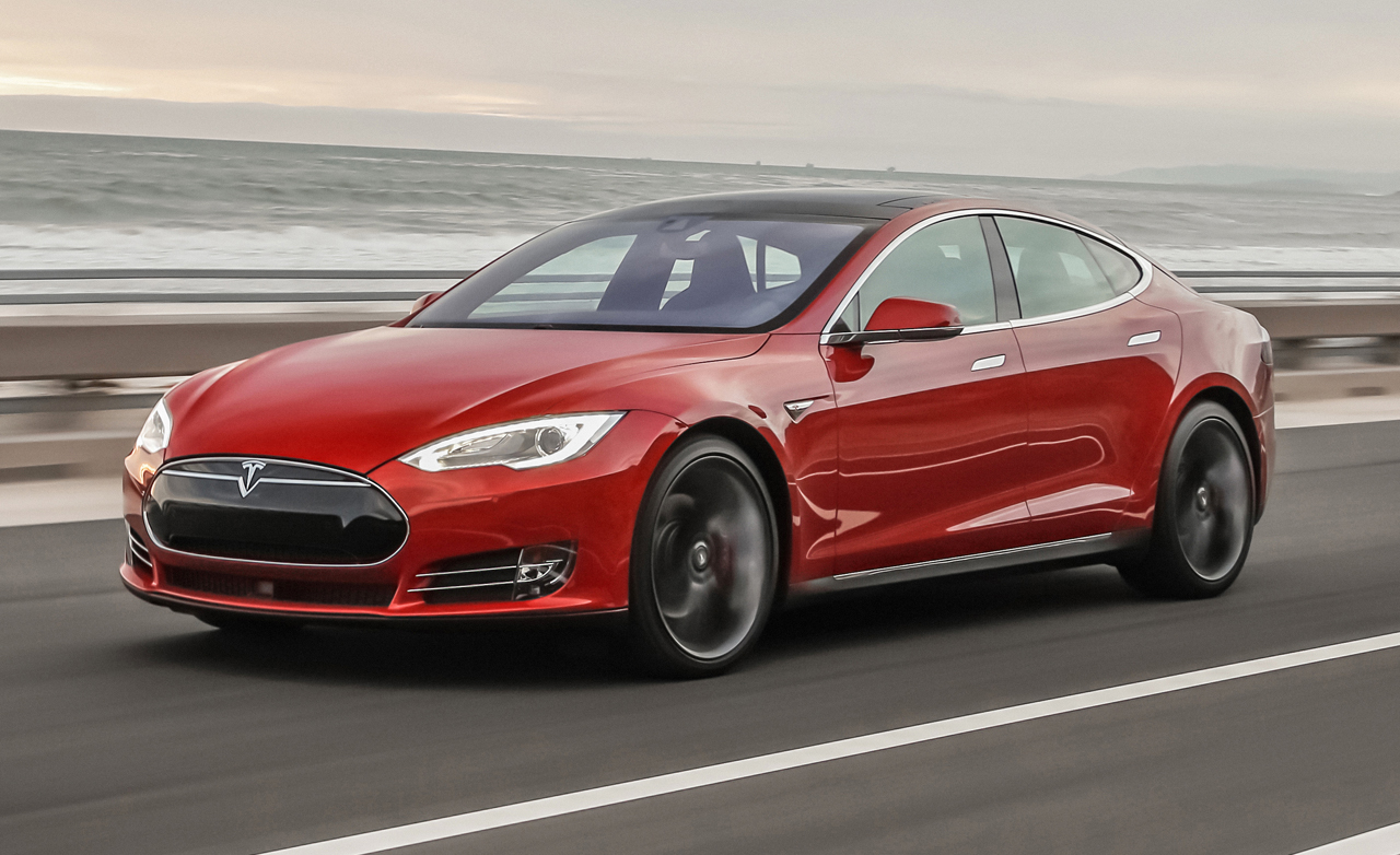 Владельцев автомобилей Tesla штрафуют за загрязнение окружающей среды 1
