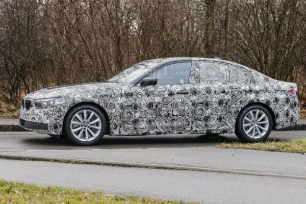 Обновление BMW: шпионские фото рестайлинговой модели 5-серии 3