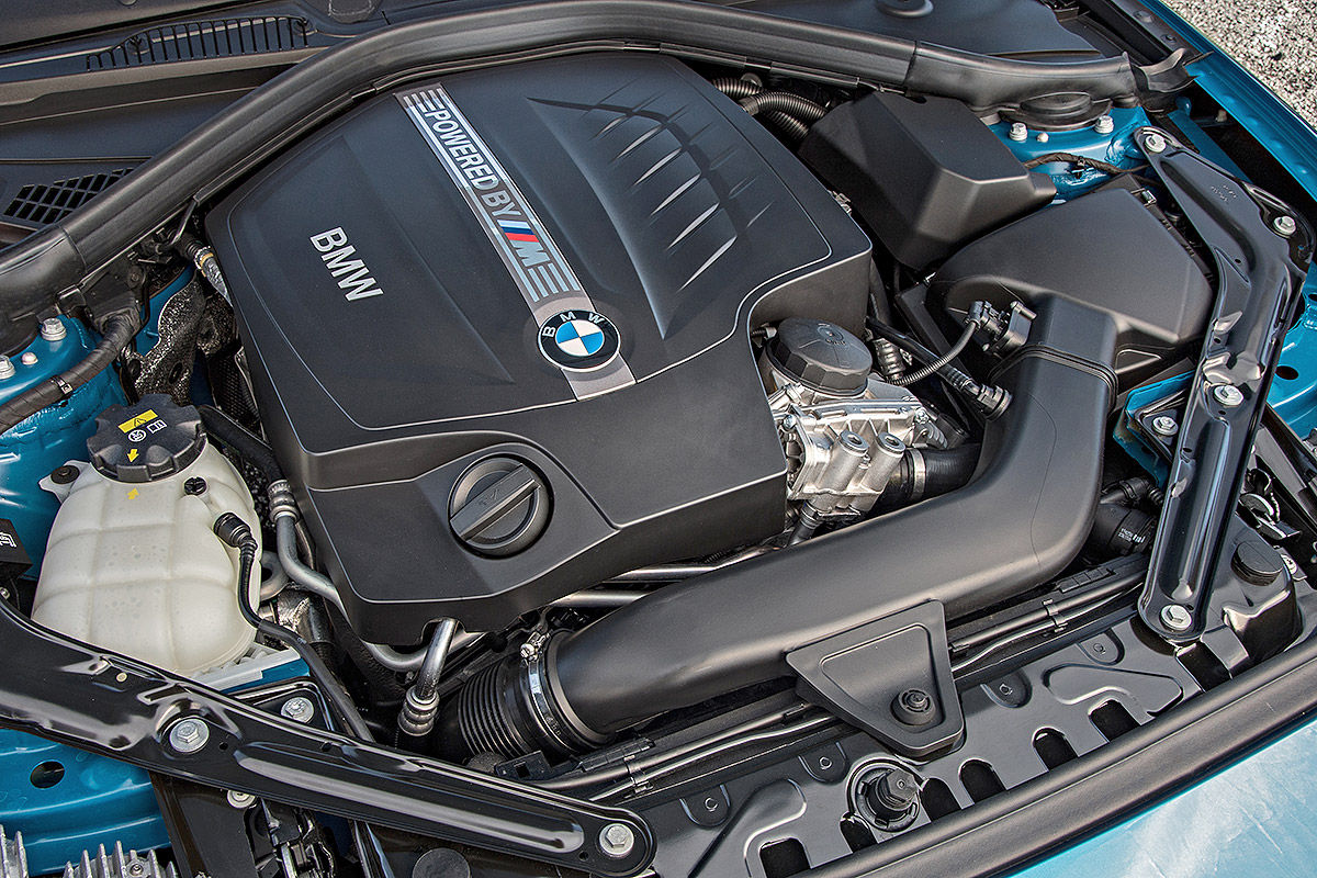 «Держит дорогу, удерживает рекорды»: тест-драйв BMW M2 3