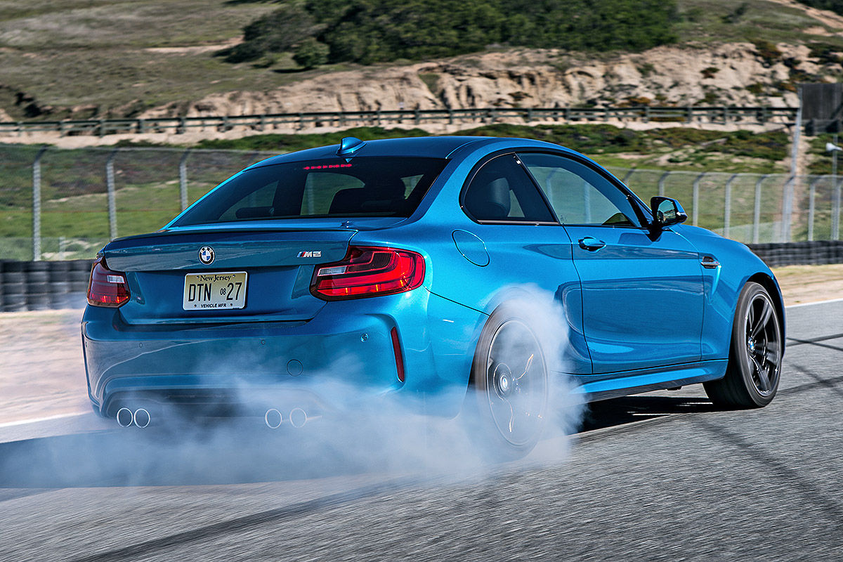 «Держит дорогу, удерживает рекорды»: тест-драйв BMW M2 4