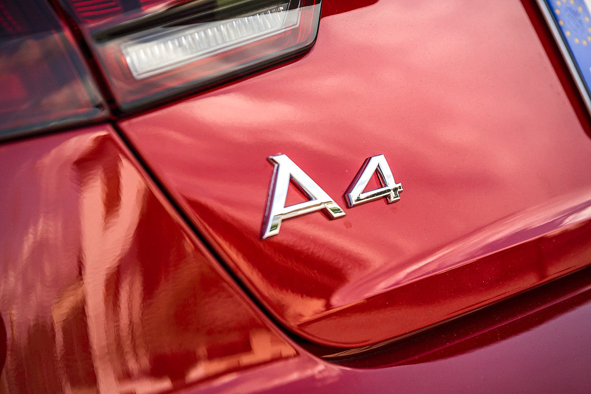 Сравнительный тест-драйв Audi A4 и BMW 3й серии 1