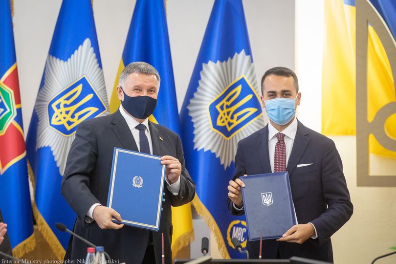 Украина и Италия договорились продлить признание водительских прав 2