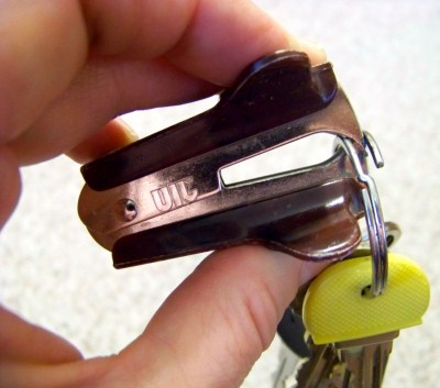 staple-remover-to-add-keys-to-your-keyring_1
