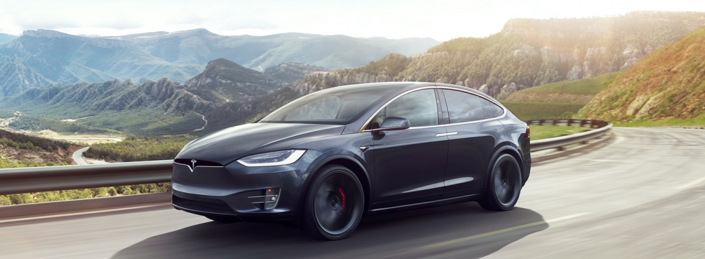 Кроссовер Tesla Model X «невольно» прошел необычный краш-тест
