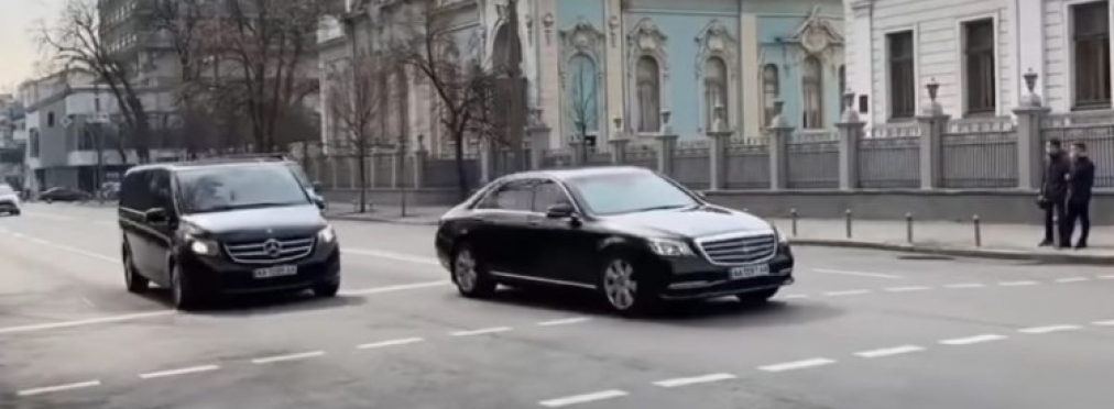 В сети показали видео, как ездит кортеж Зеленского