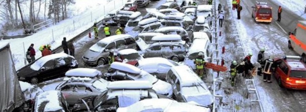 Новогоднее масштабное ДТП: в Германии столкнулись сразу 24 машины