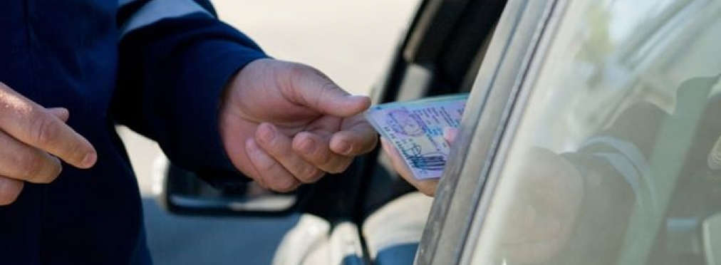 В Украине могут вернуть нотариальные доверенности на управление авто