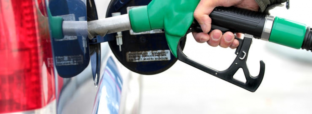 В Украине стремительно дешевеет топливо