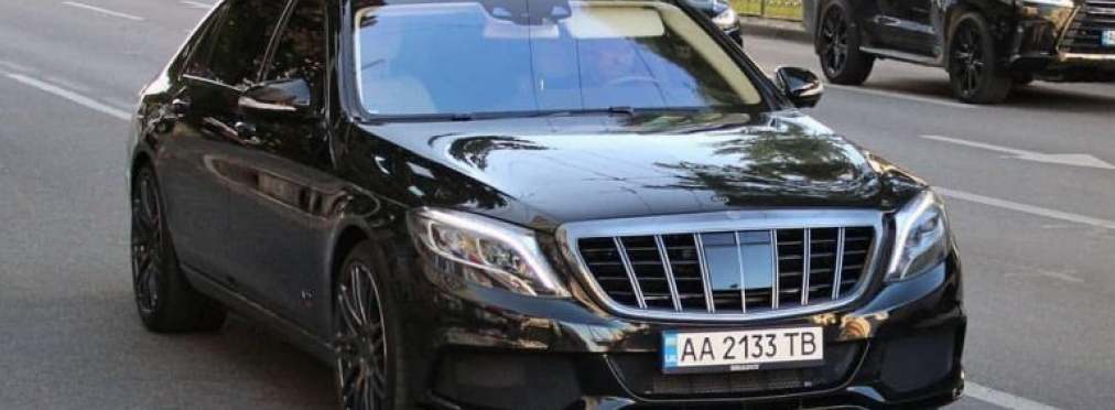 В Киеве заметили мегамощный и жутко дорогой Mercedes