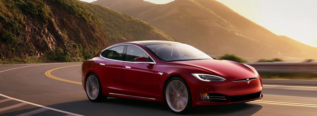 Продажи электрокаров Tesla упали до нуля
