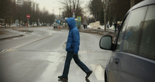 Бросаются под колеса: в Украине набирает обороты новая автоподстава