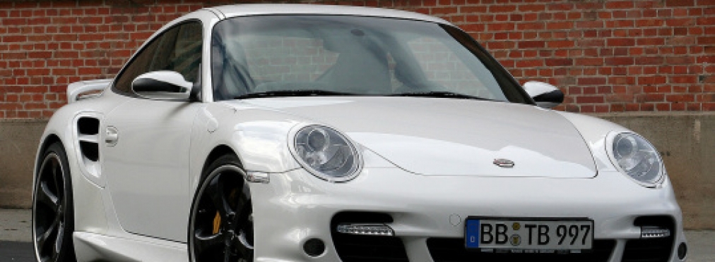 На дорогах Украины заметили уникальный тюнингованный Porsche 911