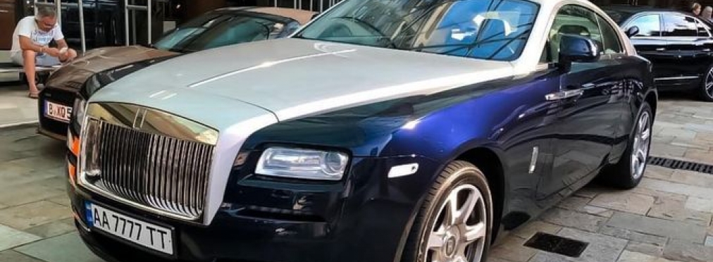 В Монако заметили крутой Rolls-Royce на украинских номерах