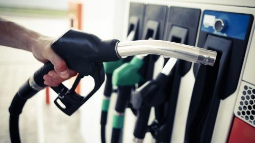 Эксперт рассказал, когда стоит ожидать снижения цен на бензин