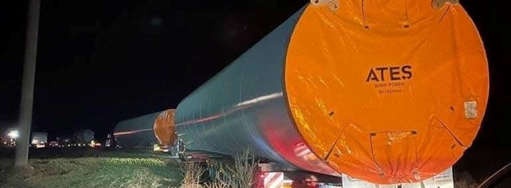 Фуры, перевозившие гигантские ветрогенераторы в Одесской области, получили огромные штрафы