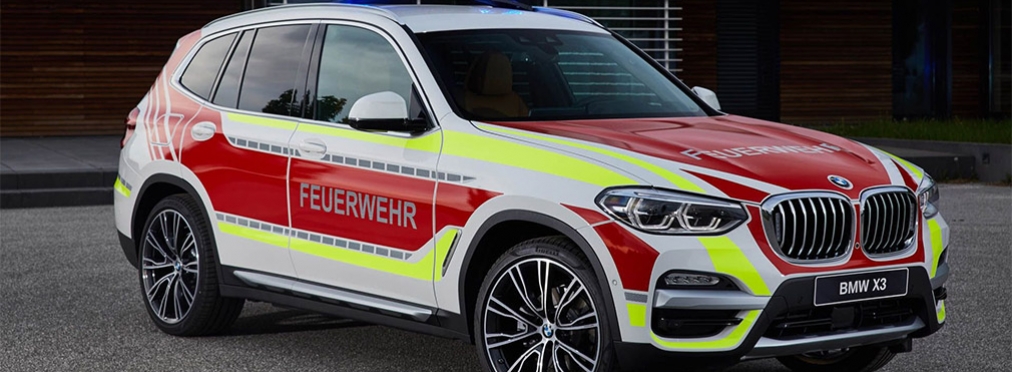 BMW презентовала полицейский MINI и пожарный X3