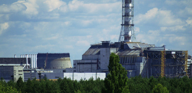 Чернобыльская АЭС обесточена: есть радиационная угроза