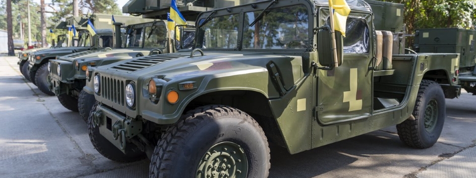 В Украину прибыли новые внедорожники Humvee