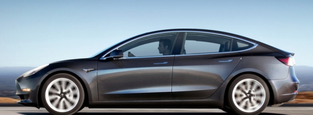 Ярый поклонник марки BMW поделился своими впечатлениями от Tesla Model 3