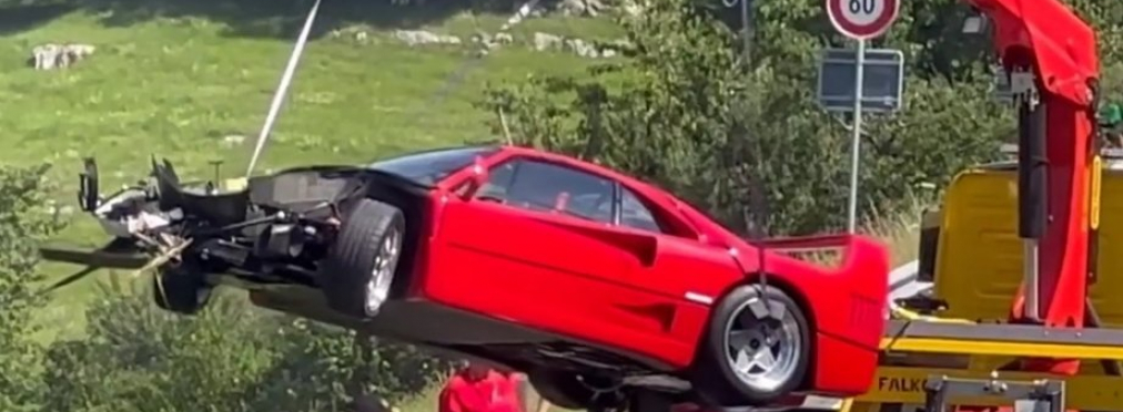 Легендарный суперкар Ferrari разбили в досадном ДТП